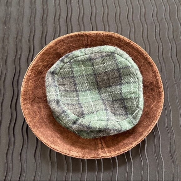 J. Crew Women’s Bucket Hat Green Plaid Flannel Brown Suede Rim Silk Satin inside - Picture 2 of 8